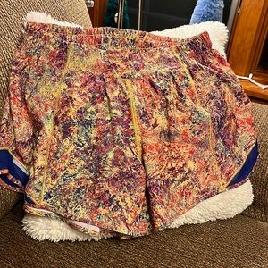 Lululemon Size 10 Rare Seawheeze 2019 Hotty Hot Shorts